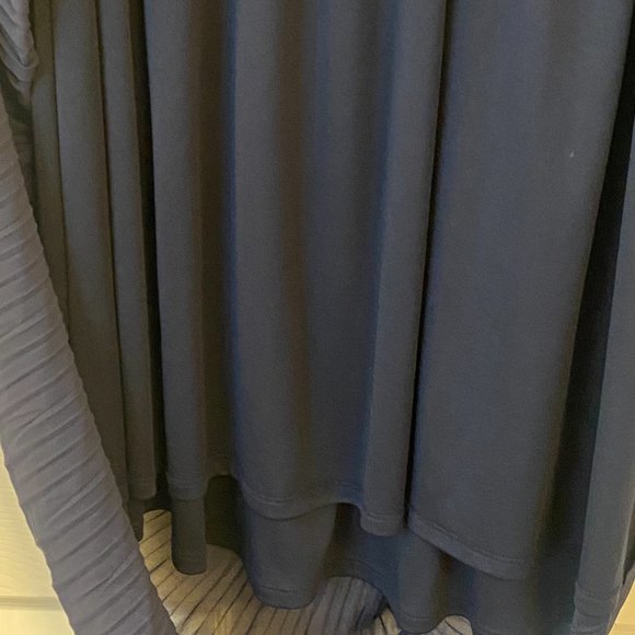 Torrid Pleated Chiffon Maxi Dress Navy - 2X - Picture 4 of 9